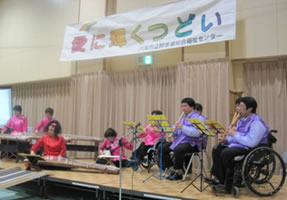 第8回愛に輝くつどい 舞台発表6
