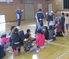 安中小学校 車椅子体験5