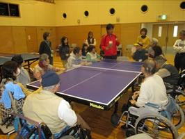 障がい児者スポーツ体験講習会・ボランティア講習会「卓球バレー」5