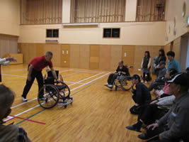 障がい児者スポーツ体験講座「車椅子バスケットボール」-1