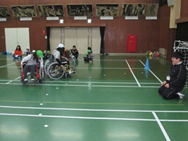 桂青少年会館車椅子ハンドボール-3