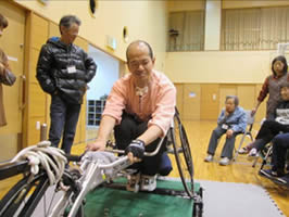 障がい者スポーツ体験・ボランティア講座「色んな車椅子に触れてみよう」-2