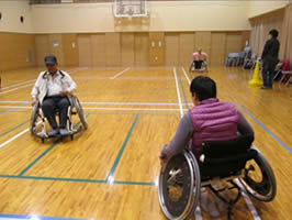 障がい者スポーツ体験・ボランティア講座「色んな車椅子に触れてみよう」-3