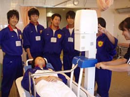 高安中学校福祉体験様の子3