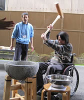 餅つきの様子5