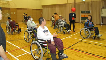 障がい児者スポーツ体験(車椅子ハンド)3