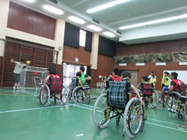 桂青少年会館 車いすハンドボール3