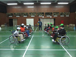 桂青少年会館車椅子ハンドボール-2