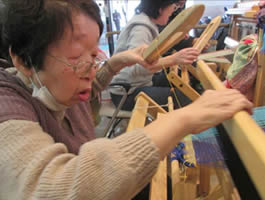さをり織り体験・展示-2