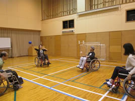 障がい児者スポーツ体験・ボランティア講習会【車椅子ハンドボール】-2