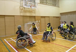障がい児者スポーツ体験・ボランティア講習会【車椅子ハンドボール】-8