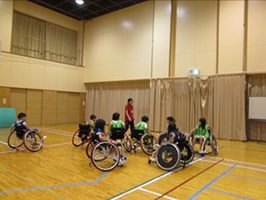 安中青少年会館「車いすバスケット講座」-6