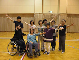 障がい児・者スポーツ体験講座「車いすダンス」-1