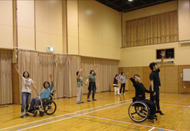 障がい児・者スポーツ体験講座「車いすダンス」-2