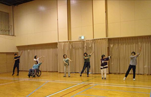 障がい児・者スポーツ体験講座「車いすダンス」-4