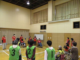 パラスポーツ体験講座・ボランティア講座「ふうせんバレー」-1