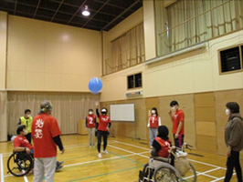 パラスポーツ体験講座・ボランティア講座「ふうせんバレー」-3