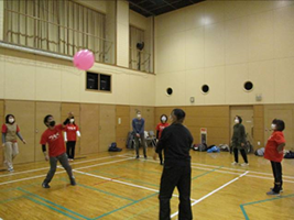 パラスポーツ体験「ふうせんバレー」-5