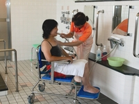 車椅子のままでシャワー